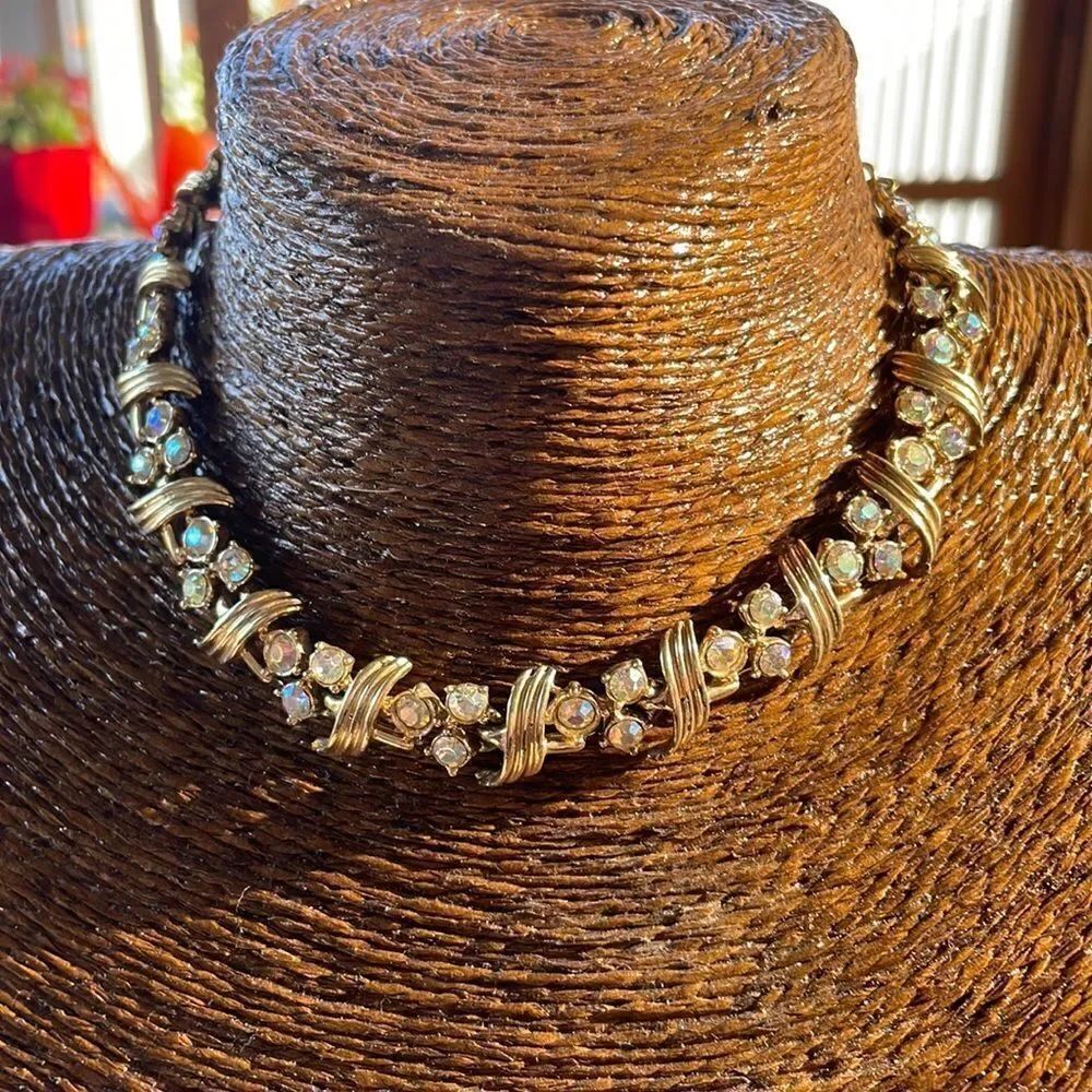 Vintage Aurora Borealis Crystal Gold Tone Necklace
